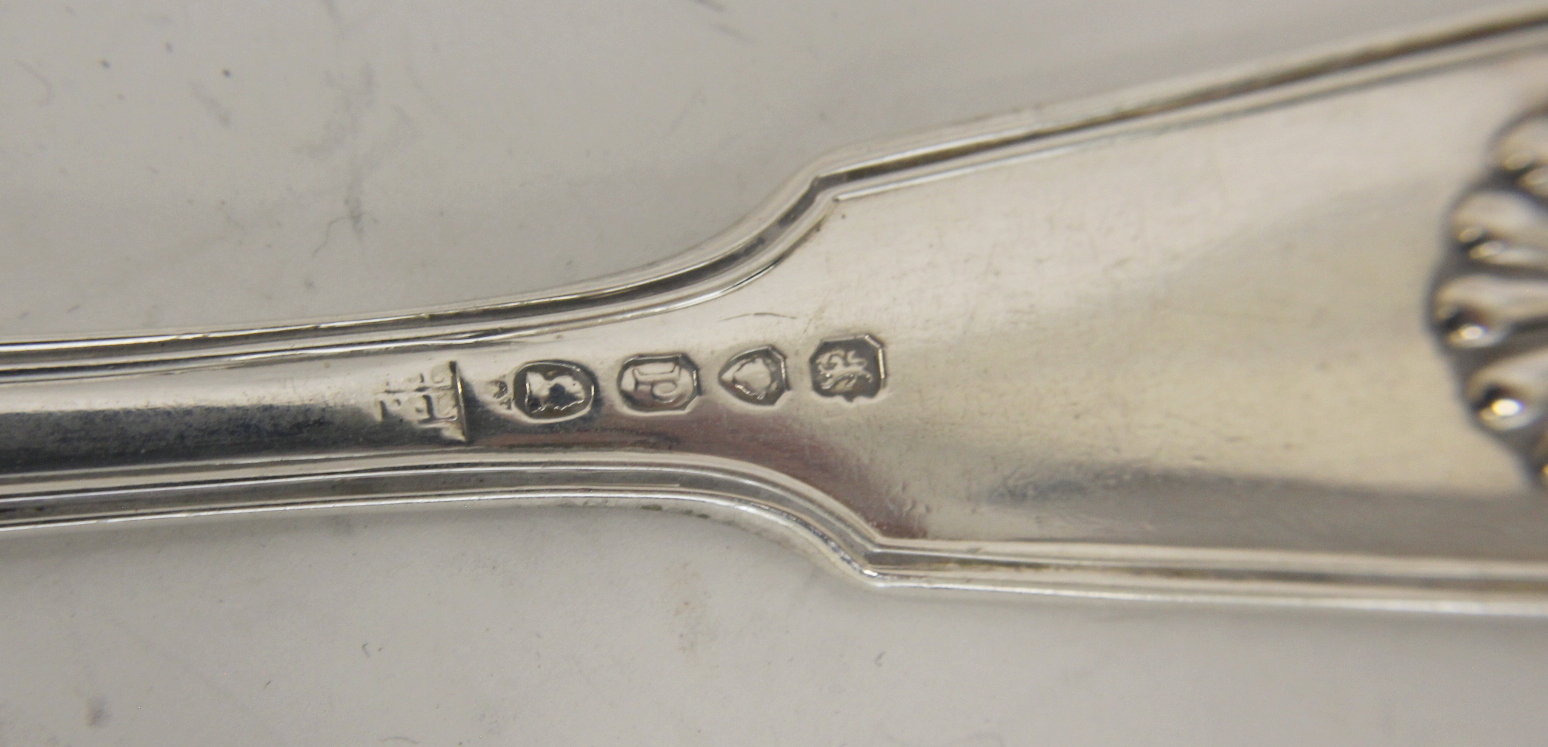 Four silver tablespoons, fiddle, thread and shell 1830/1863 and a similar jam spoon 14oz 440g. - Image 4 of 6