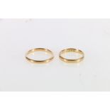 18ct gold wedding band ring, size K 2.4g and another 18ct size P 3.1g, 5.5g gross