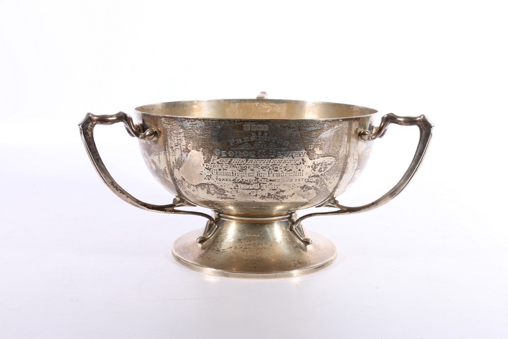 Edward VII silver pedestal tyg prize cup by Cooper Brothers and Son Sheffield 1907, 22cm diameter,