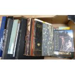 Antique & Art Reference.  A carton of books & softback publications.