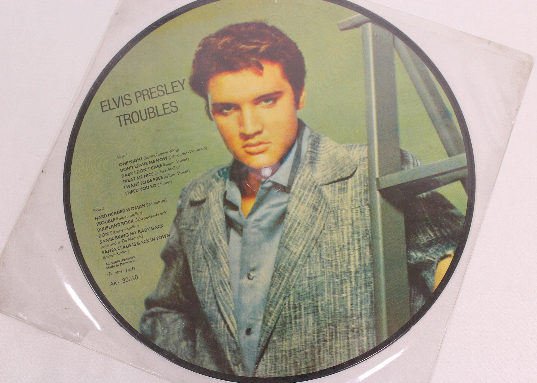 Elvis Presley LPs to include 'Elvis Aron Presley' 8 x LP box set, 'Live In Las Vegas' box set, ' - Image 4 of 5