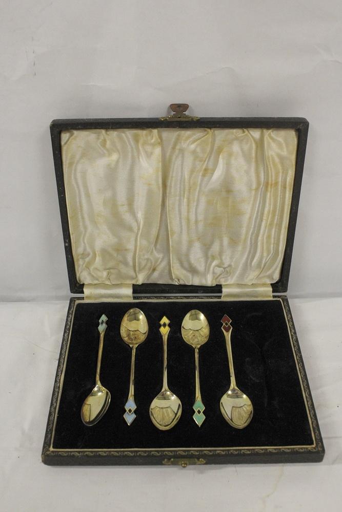 Set of five silver and enamel coffee spoons, cased for six - Image 2 of 4