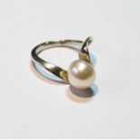 Cultured pearl ring, approximately 10mm, in white gold, '14k', size O, 3.9g.