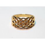 14ct gold ring with diamonds upon lattice, size U, 5g.