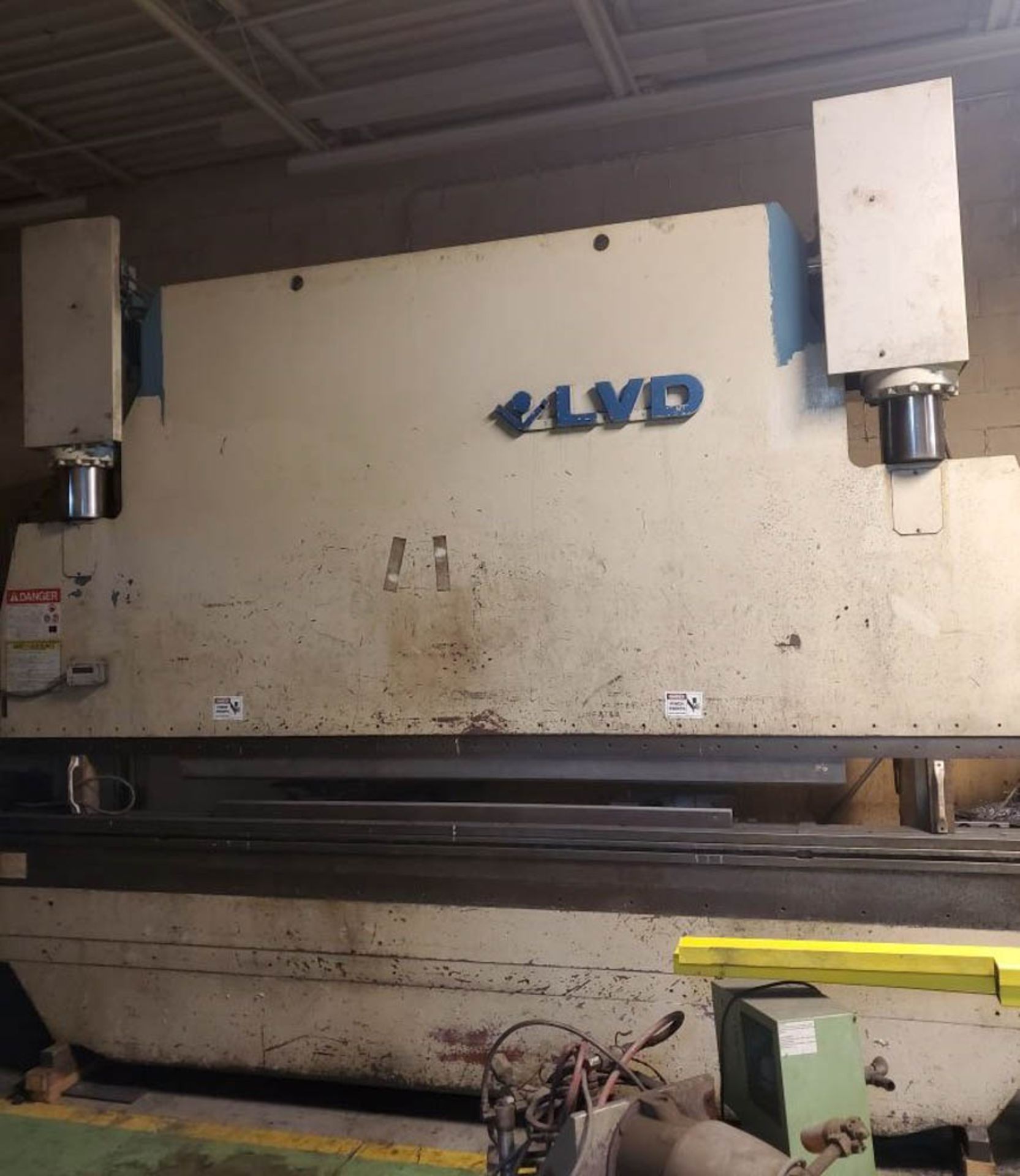1993 LVD PPEB160-40 160 TON X 161" CNC BRAKE(located in Markle,Indiana), MNC85000, 124" BH -AS IS