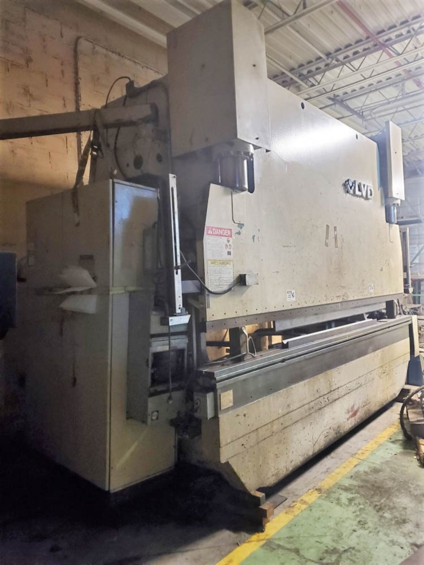 1993 LVD PPEB160-40 160 TON X 161" CNC BRAKE(located in Markle,Indiana), MNC85000, 124" BH -AS IS - Image 3 of 6
