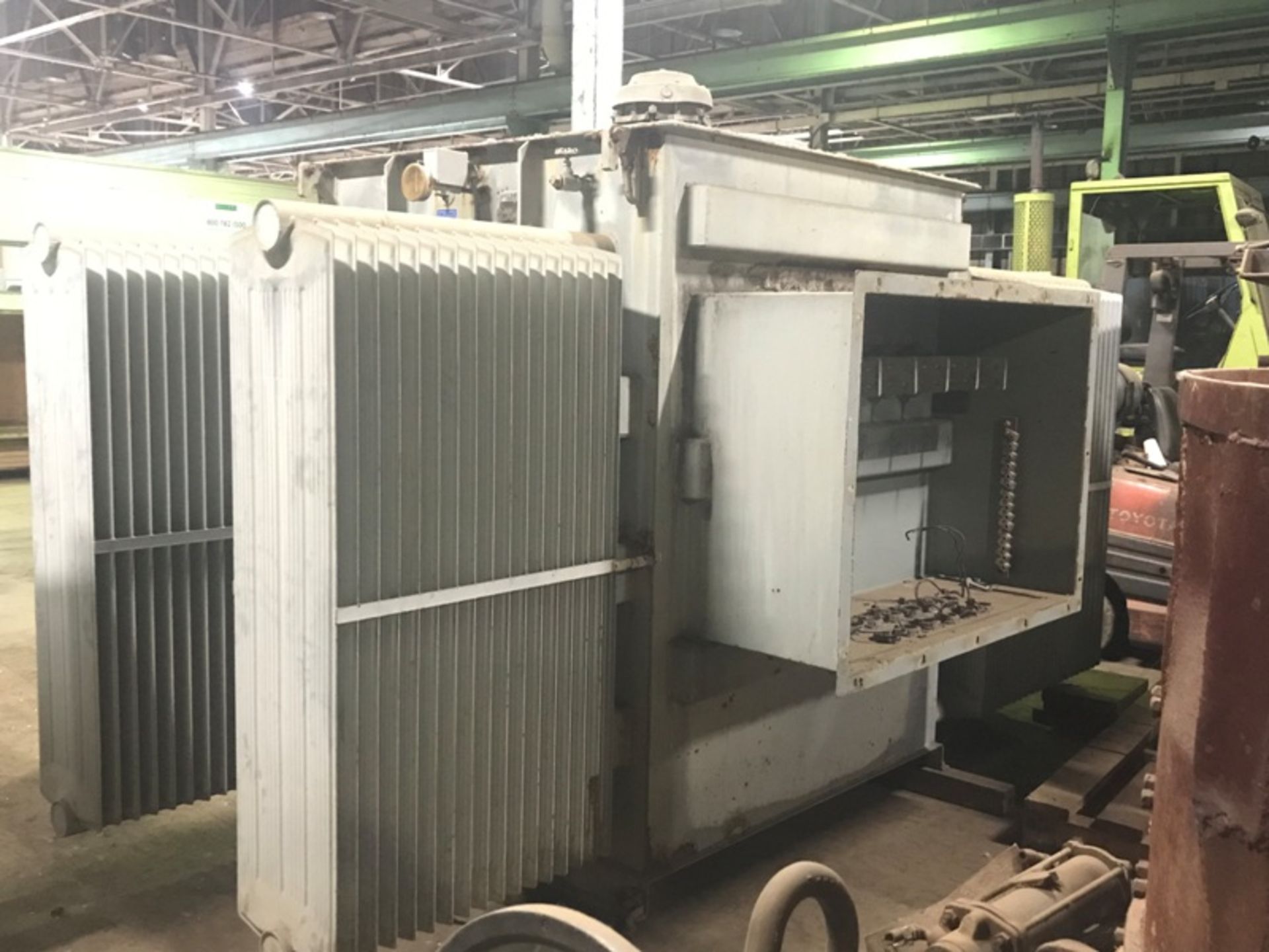 1998 ALSTOM 3500 KW FURNACE TRANSFORMER RATED AT 13,800 VOLT PRIMARY WITH 5 HIGH TAPS, 642D & 642 - Image 2 of 3