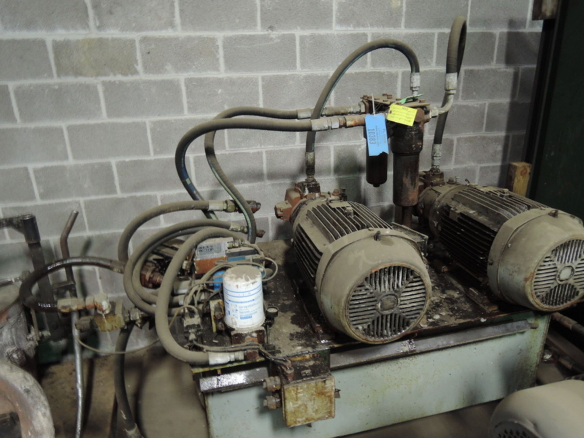 FURNACE HYDRAULIC SYSTEM WITH TWIN PUMPS AND TANK AND DISCONNECT [CLEVELAND, OH]
