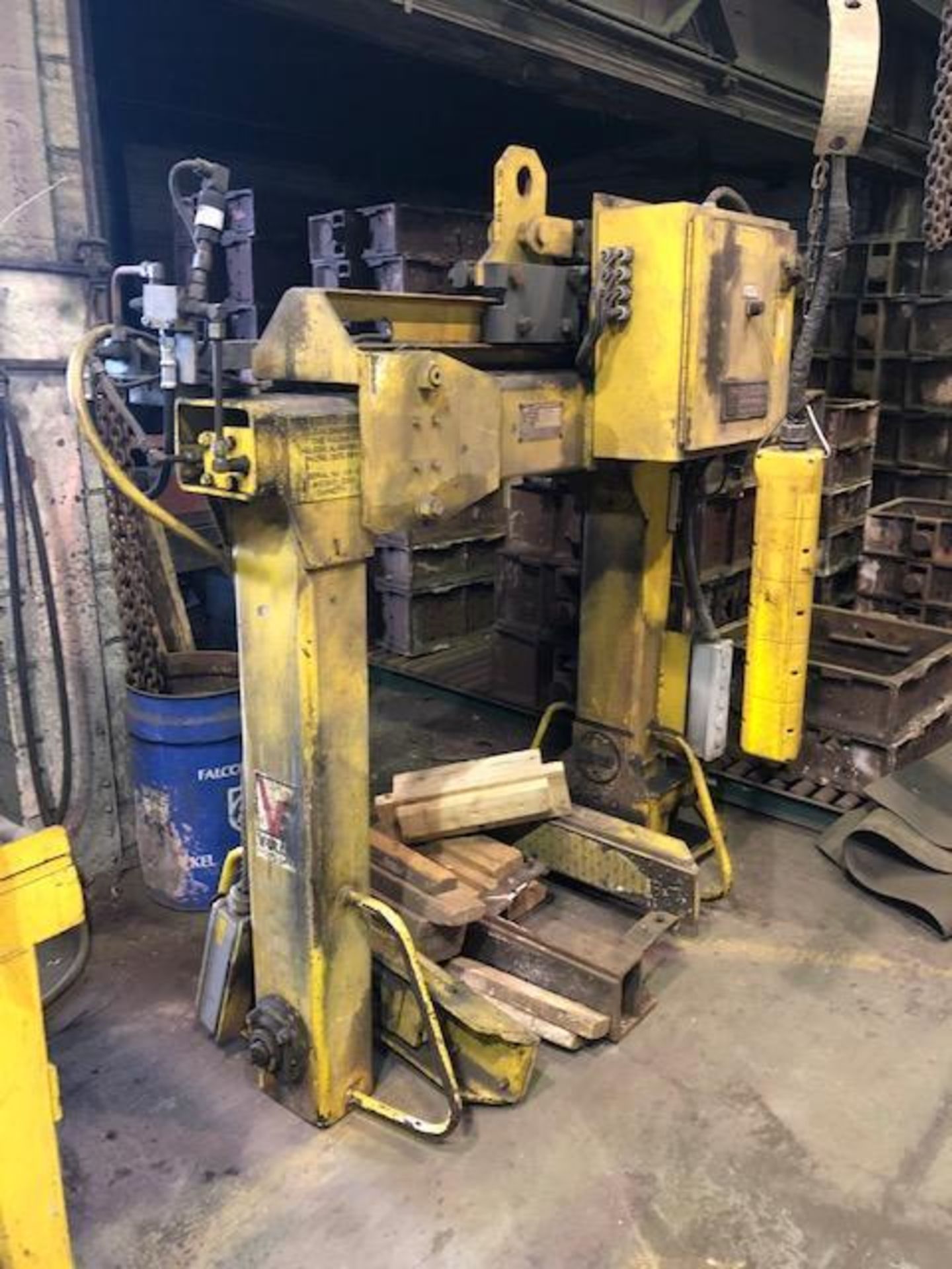 VULCAN MODEL 2000N MOLD HANDLER S/N 08-35846, 24" TO 40" OPENING, 40" RADIUS [WALTON HILLS, OH]