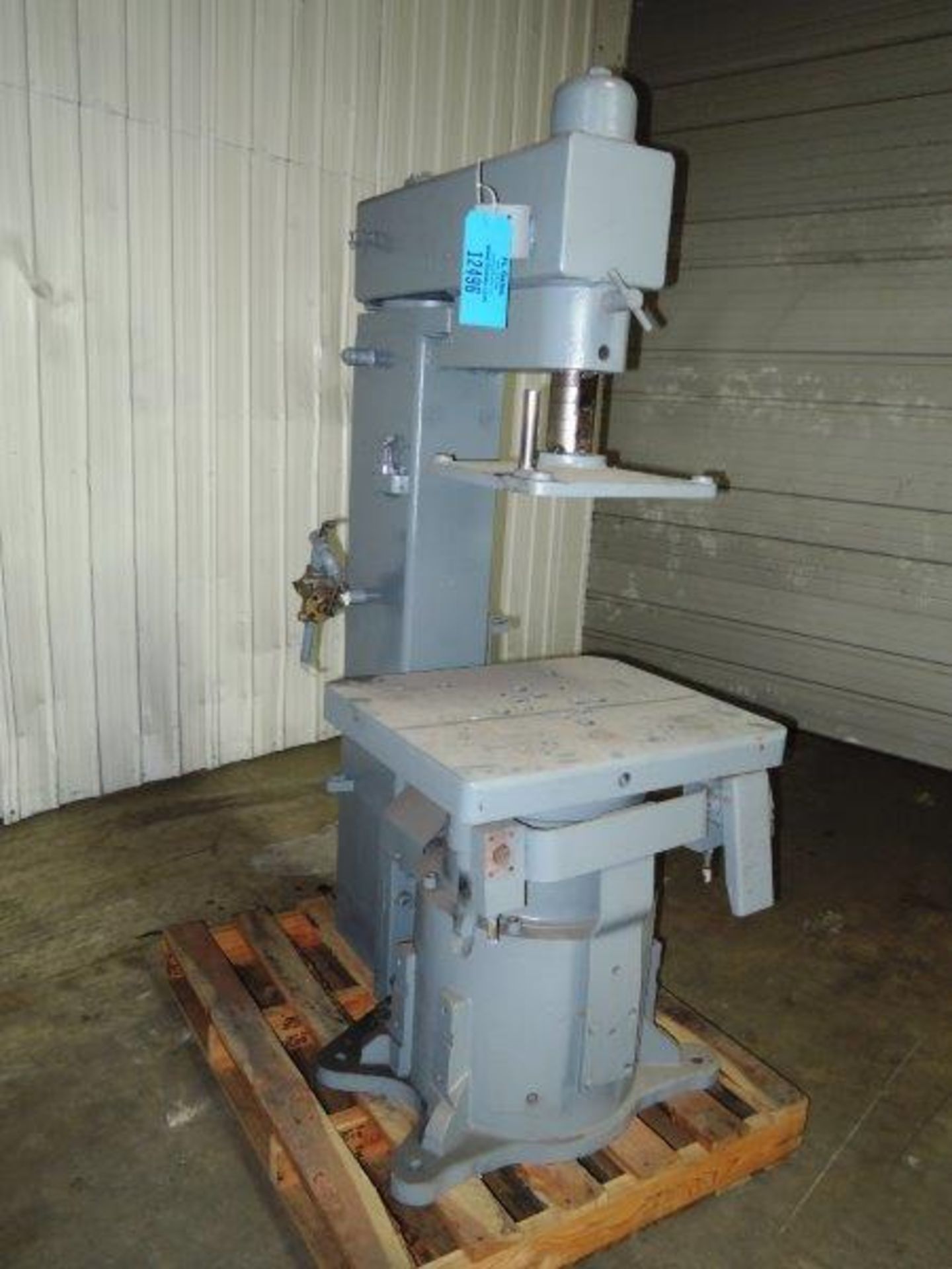 BMM MODEL QSF 210 JOLT SQUEESE MOLDING MACHINE S/N DH-7540, MODEL V-2669 [WALTON HILLS, OH] - Image 2 of 3