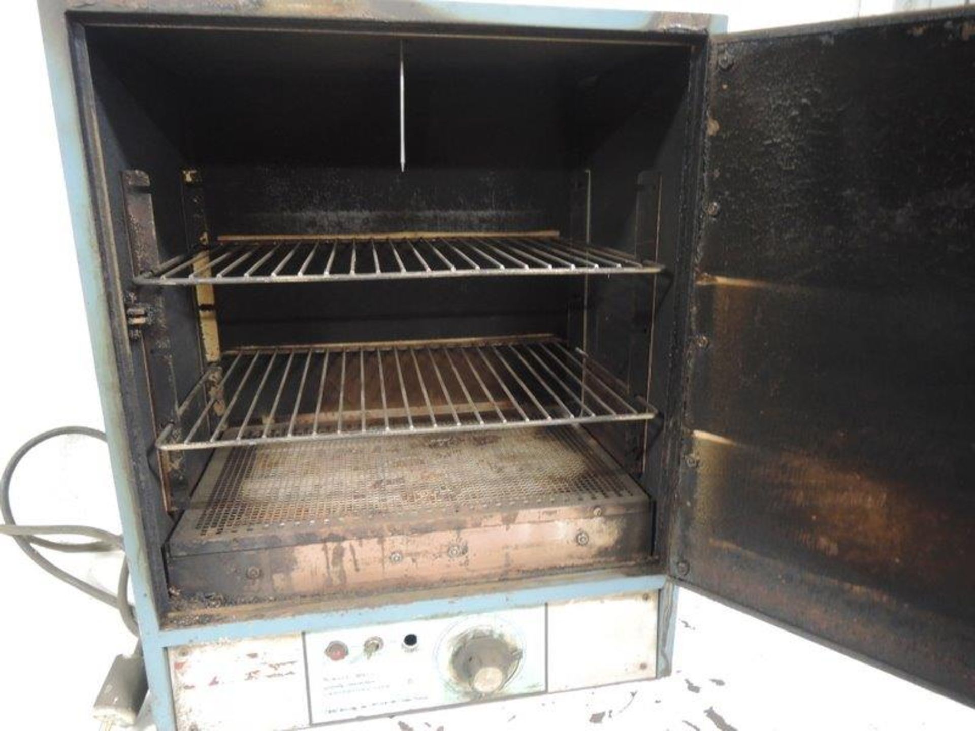 BLUE M MODEL SW-17TA S/N: 3199 OVEN UP TO 200 DEGREE C, 120V [WALTON HILLS, OH] - Image 3 of 4