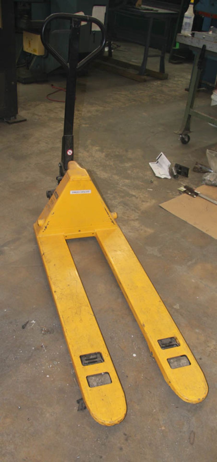 5500# ULINE MDL. H-1193 NARROW FORK PALLET TRUCK