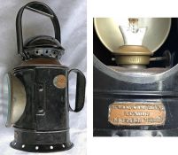 GWR 3-aspect HANDLAMP made by Veritas Lamp Works, London. Marked 'GWR' on the side and on the