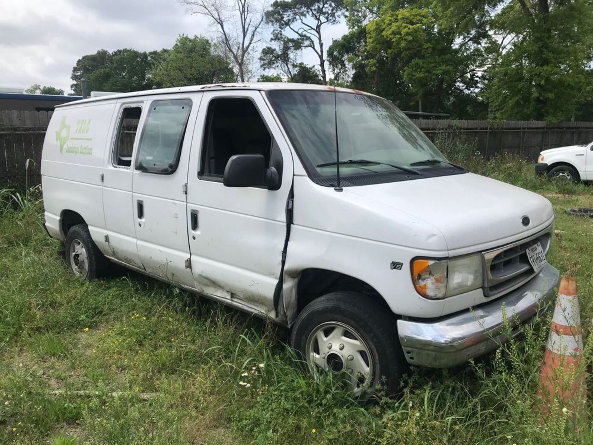 2001 Ford Econoline E250, VIN#1FTNE24L51HB05854, Triton V8 Gas Engine, A/T, A/C, 231437 Miles - Image 2 of 5