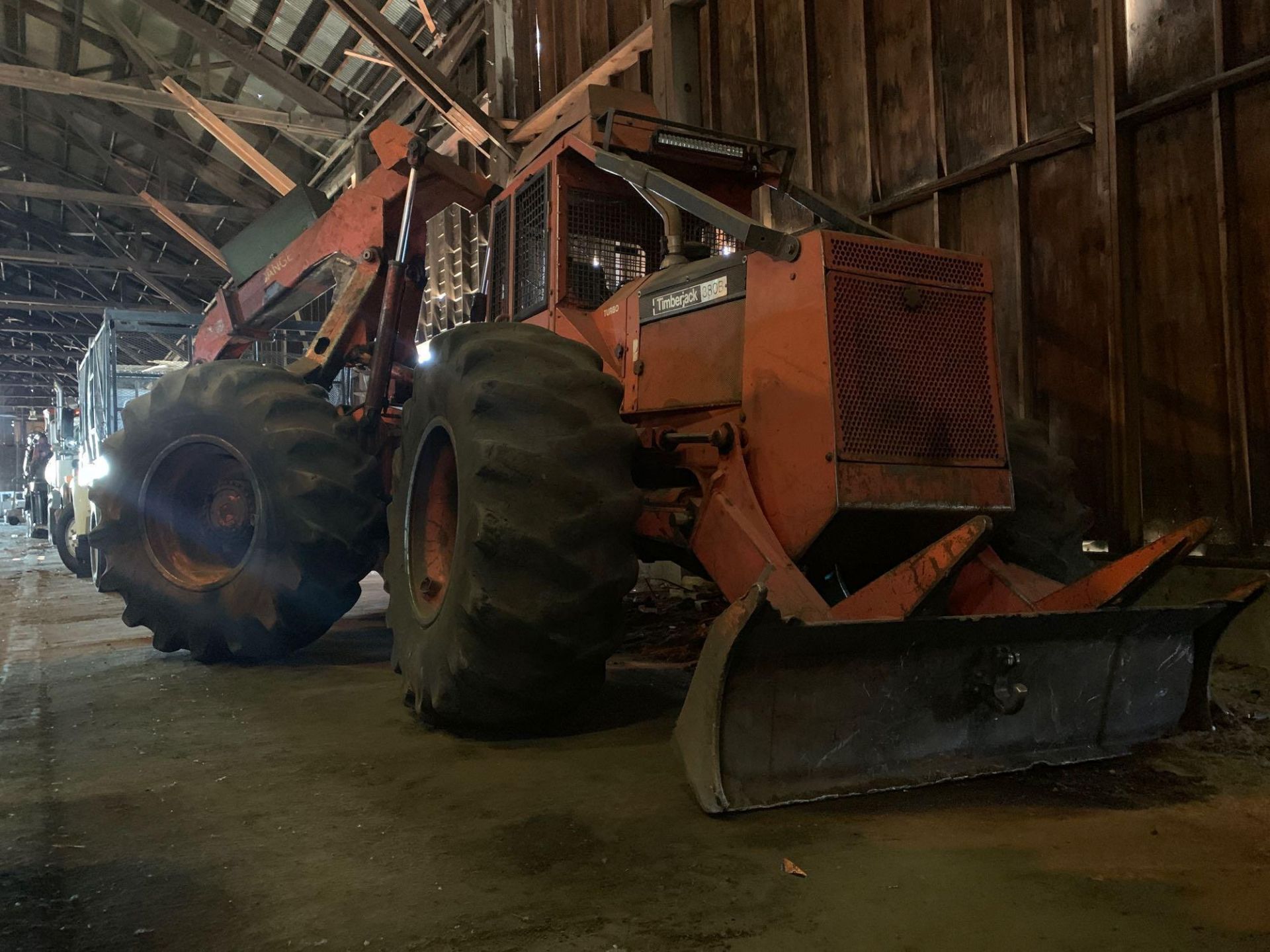 TimberJack 380B Articulating Skidder, 9560 HRS, - Image 4 of 13