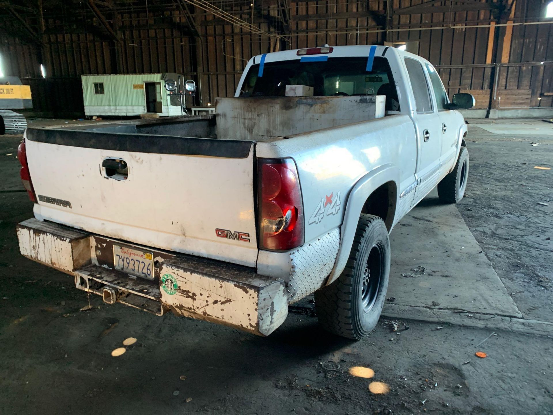 2002 GMC Sierra 4x4 Pickup Truck - Image 3 of 16