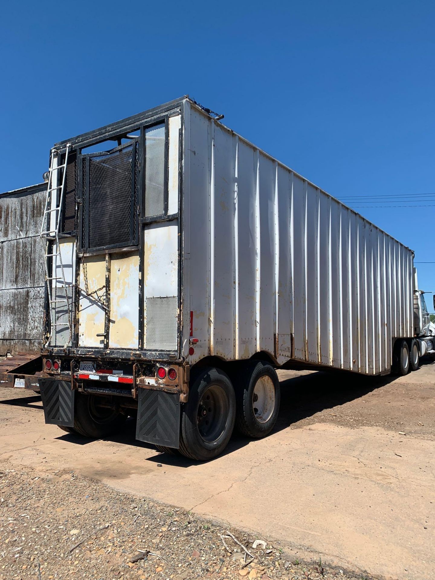 1973 Peerless TA Chip Trailer - Image 3 of 4