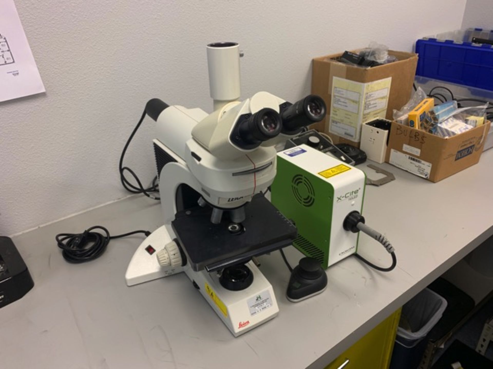 Leica DMLB Research Fluorescence Microscope