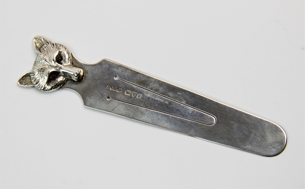 An Edwardian silver bookmark, Sampson Mordan & Co Ltd, Chester 1909, designed with a fox mask,