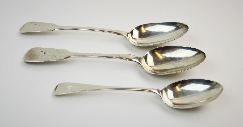 A William IV silver fiddle pattern table spoon, William Chawner II, London 1832, with a Victorian - Image 3 of 3