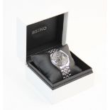 A Seiko 3ATM Gentlemen's stainless steel wristwatch, quartz movement, grey face with baton dial