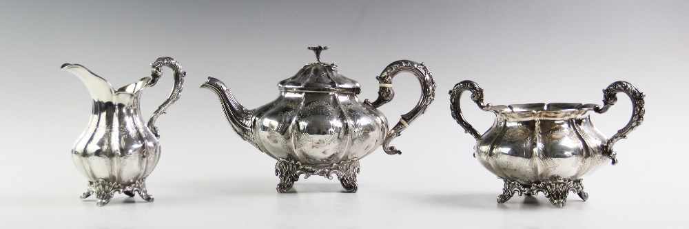 An early Victorian silver three piece tea service, John Wellby London 1840 and 1841, each piece of - Image 2 of 3