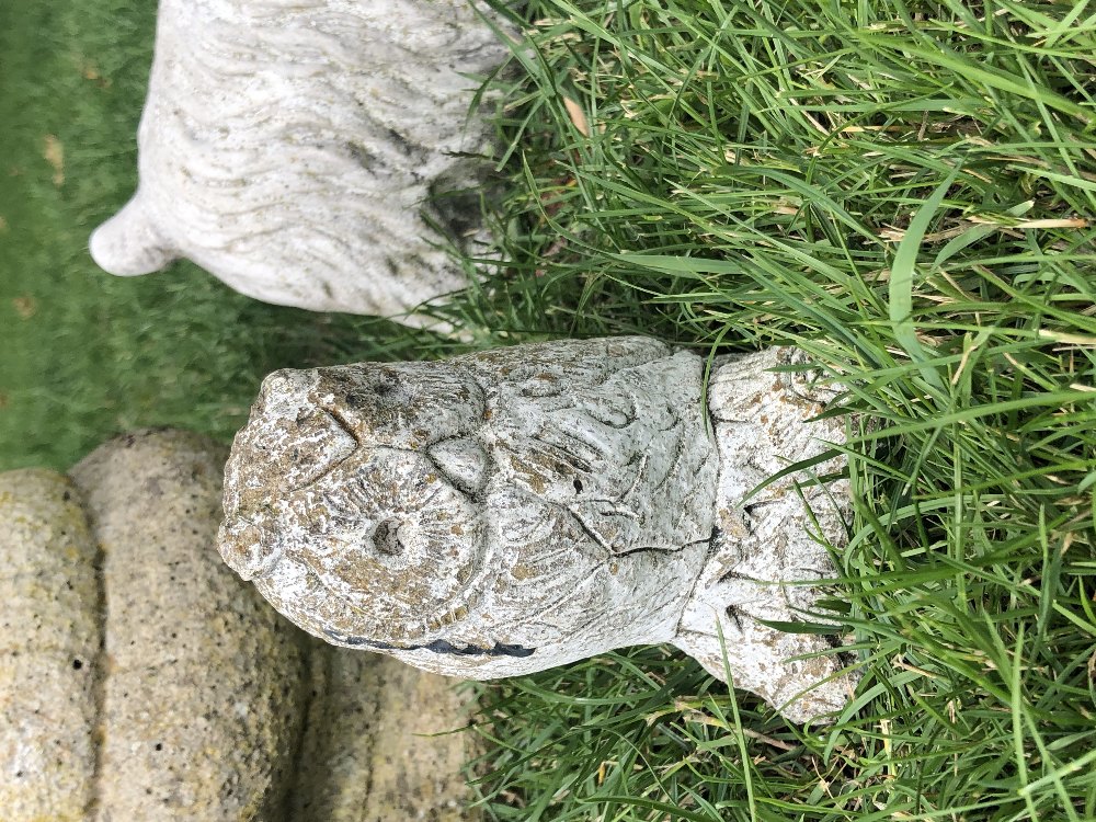 Four garden ornaments to include, a bird feeding her young in a boot, 15cm high, a Yorkshire - Bild 3 aus 5