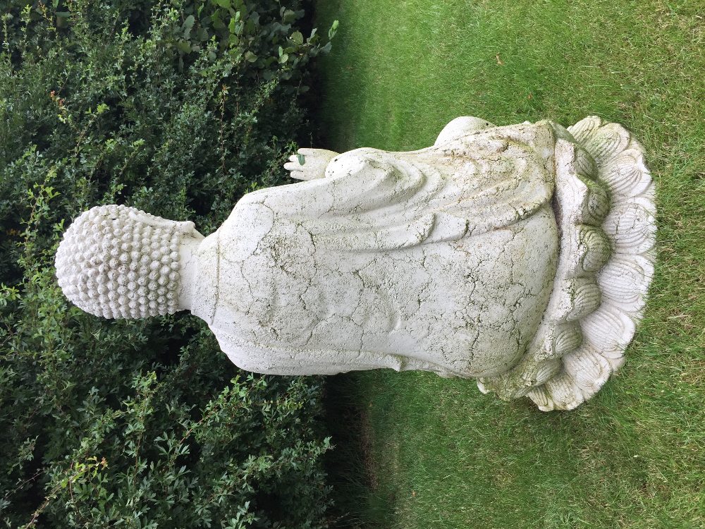 A large decorative composition model of Buddha, white painted, 93cm high with a similar smaller - Bild 2 aus 3