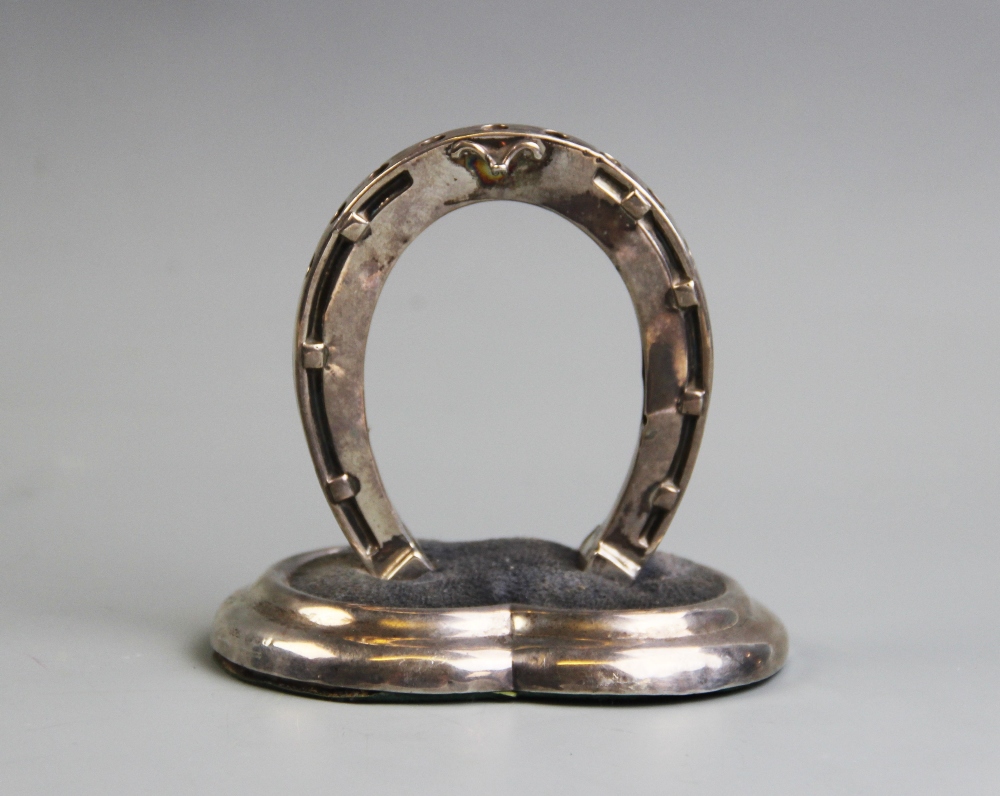 A silver novelty hat pin and watch stand by Sampson Mordan & Co, designed as a horse shoe in upright - Image 2 of 2