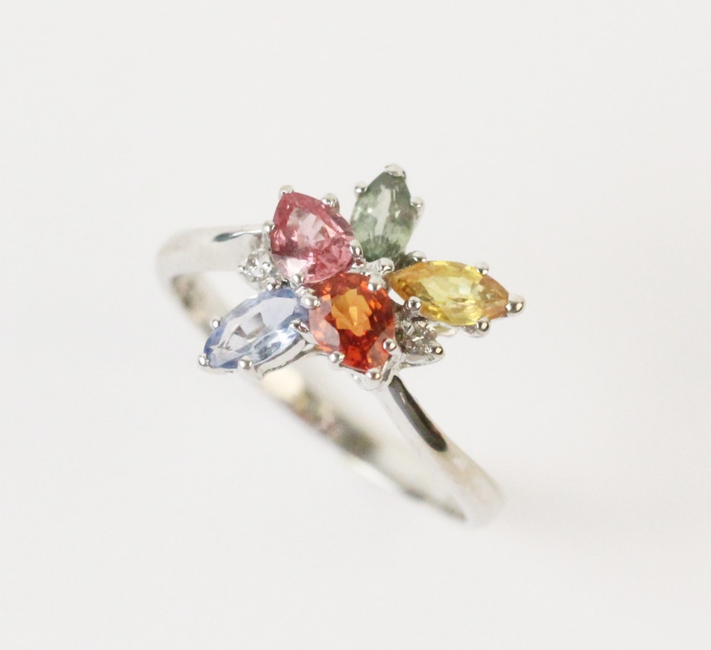 A diamond and gemstone set 'tutti-frutti' cluster ring, the central cluster comprising marquise - Bild 2 aus 2