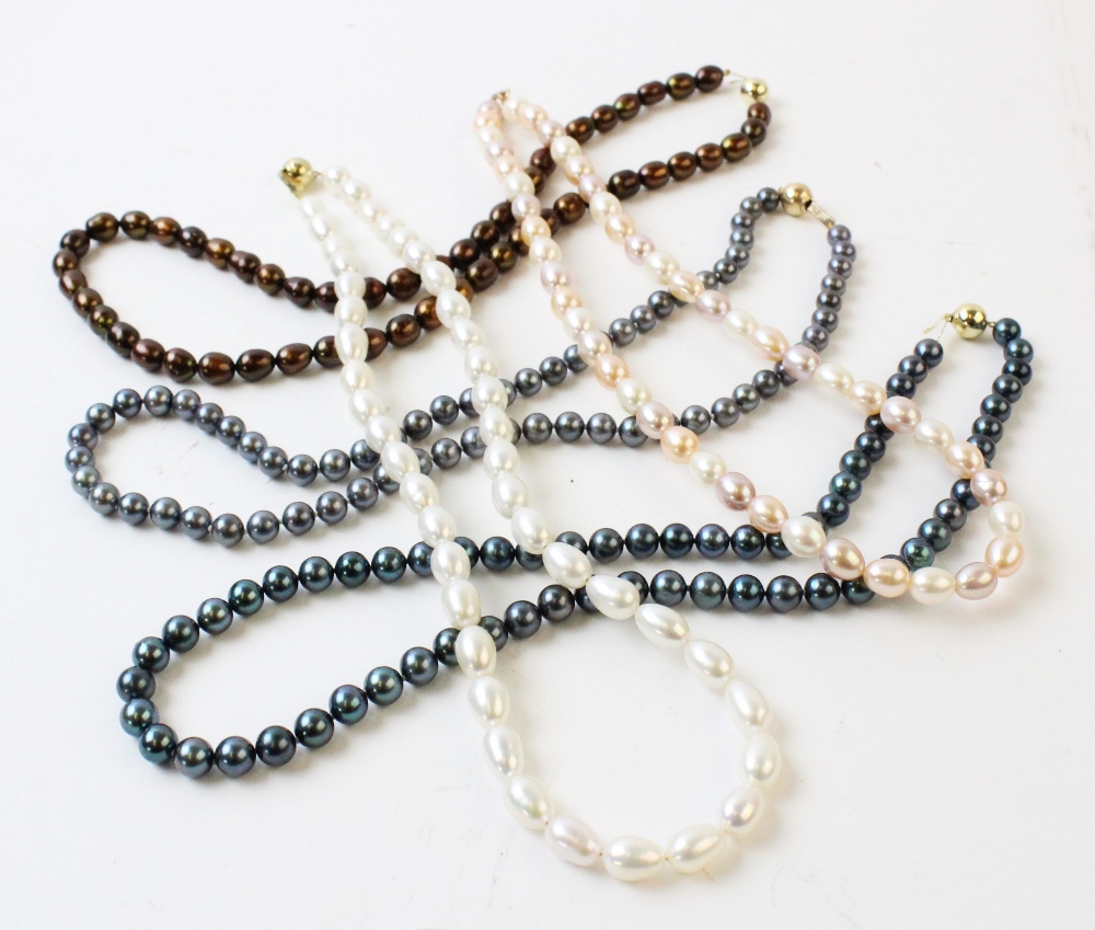 A collection of cultured pearls, to include, a 'chocolate' pearl choker, comprising a single row