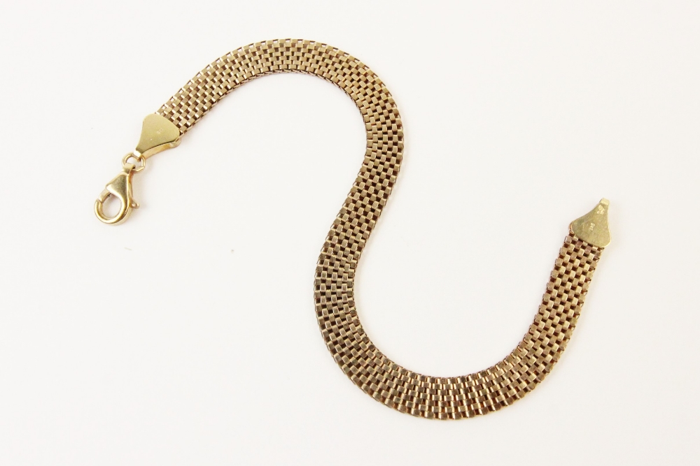 A 9ct mesh-link bracelet, with lobster claw and loop fastening, hallmarked and stamped '9KT', 19cm