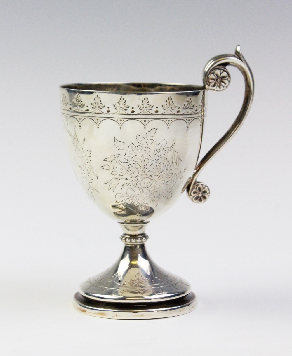 A Victorian silver cup by John, Edward, Walter & John Barnard, London 1871, of tapering form with - Image 2 of 3