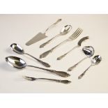 A sterling silver cutlery set, comprising serving spoon, 26cm long, cake slice, 23.5cm long, carving