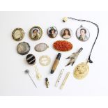 A selection of Victorian and later jewellery, to include a painted plaque pendant depicting a