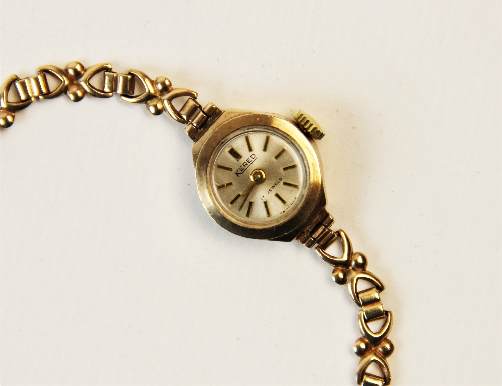 A lady's 9ct vintage 'Kered' wristwatch, the circular silver dial with baton markers, set to a plain - Bild 3 aus 4