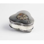 An Edwardian silver trinket box by Williams (Birmingham) Ltd, Birmingham 1910, of trefoil form on