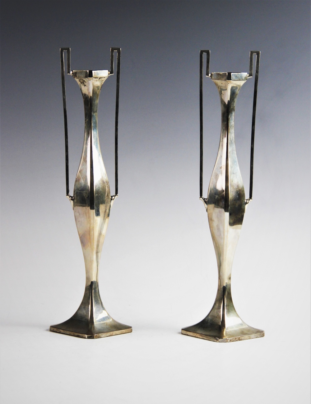 A pair of Art Nouveau silver stem vases by James Deakin & Sons, Chester 1908, of plain polished - Image 4 of 4