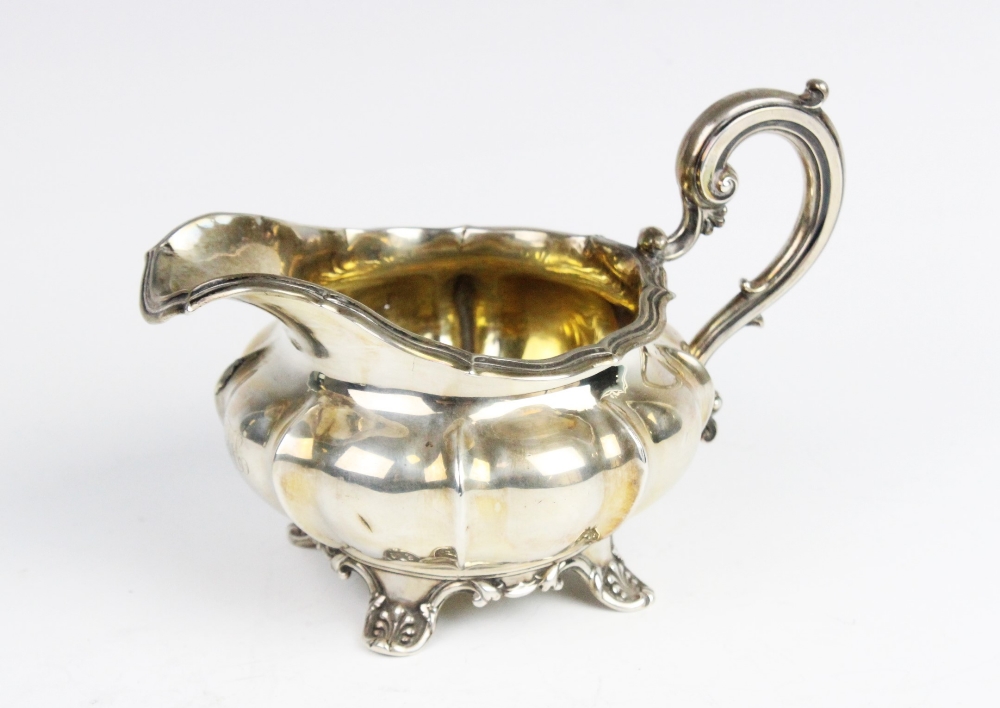 A George IV silver milk jug by Edward, Edward Junior, John & William Barnard, London 1829, of - Image 3 of 3