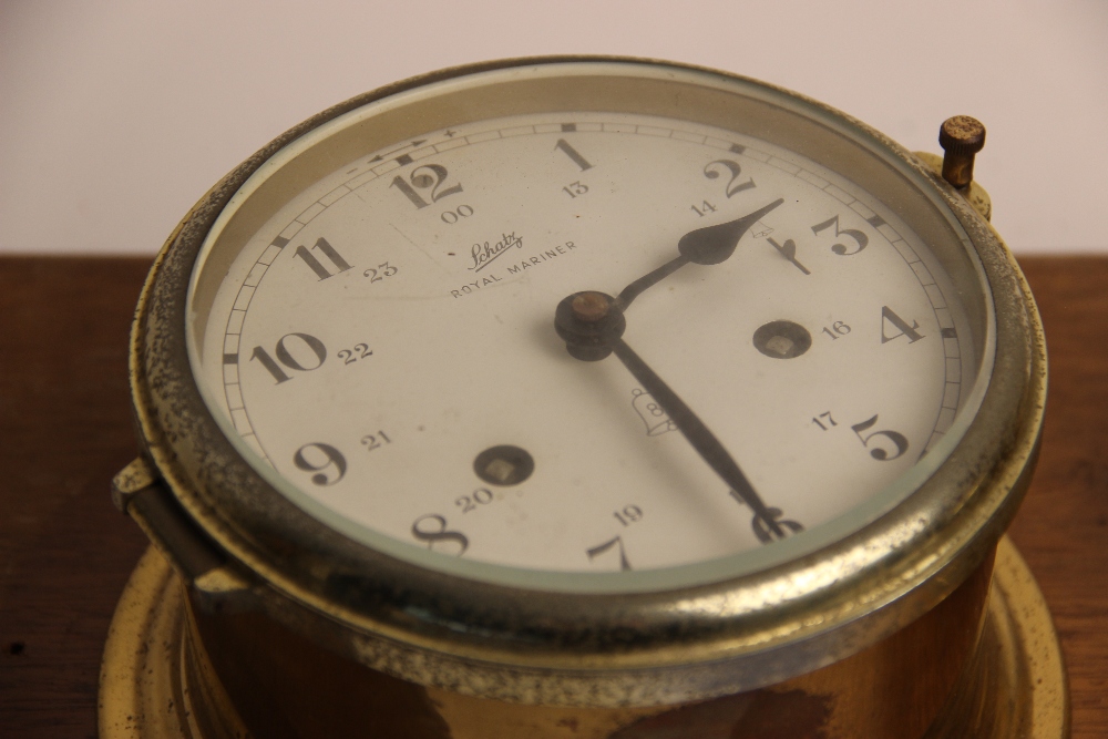 A Schatz Royal Mariner reproduction brass cased ships clock, with a two-train alarm movement, 16cm - Bild 2 aus 3