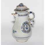 CAFFETTIERA in ceramica smaltata e decorata (mancanze e usure). Italia meridionale XIX secolo