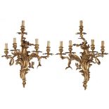 COPPIA APPLIQUES a cinque fiamme in bronzo dorato. Italia meta' '900 Misure: cm 48h cm 61