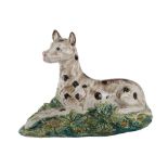 PRODUZIONE ITALIANA ANNI '60 SCULTURA in ceramica "Cane da caccia". Misure: cm 38 x 16,5 h cm 24