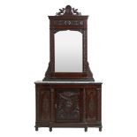 ETAGERE con specchiera Umbertina in mogano. Sicilia XIX secolo Misure: cm 138,5 x 40 h cm 256