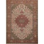 TAPPETO Kayseri, trama e ordito in cotone, vello in lana. Turchia XX secolo Misure: cm 215 x 148