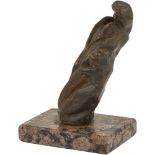 SCULTORE DEL XX SECOLO SCULTURA in bronzo, fusione a cera persa "Maternita'", base in marmo. Misure: