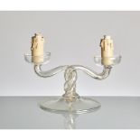 PAOLO VENINI Prod. Italia 1930 Candelabro a due luci in vetro trasparente di Murano. Bibliografia: