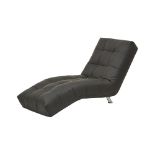 CHAISE-LONGUE con piedi in acciaio e seduta in semilpelle (difetti). Misure: cm 165 x 68 h cm 88