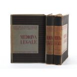 TRE VOLUMI AA. VV. "Medicina legale", ed. UTET, Torino 1937. In 8°. Legatura in piena tela con