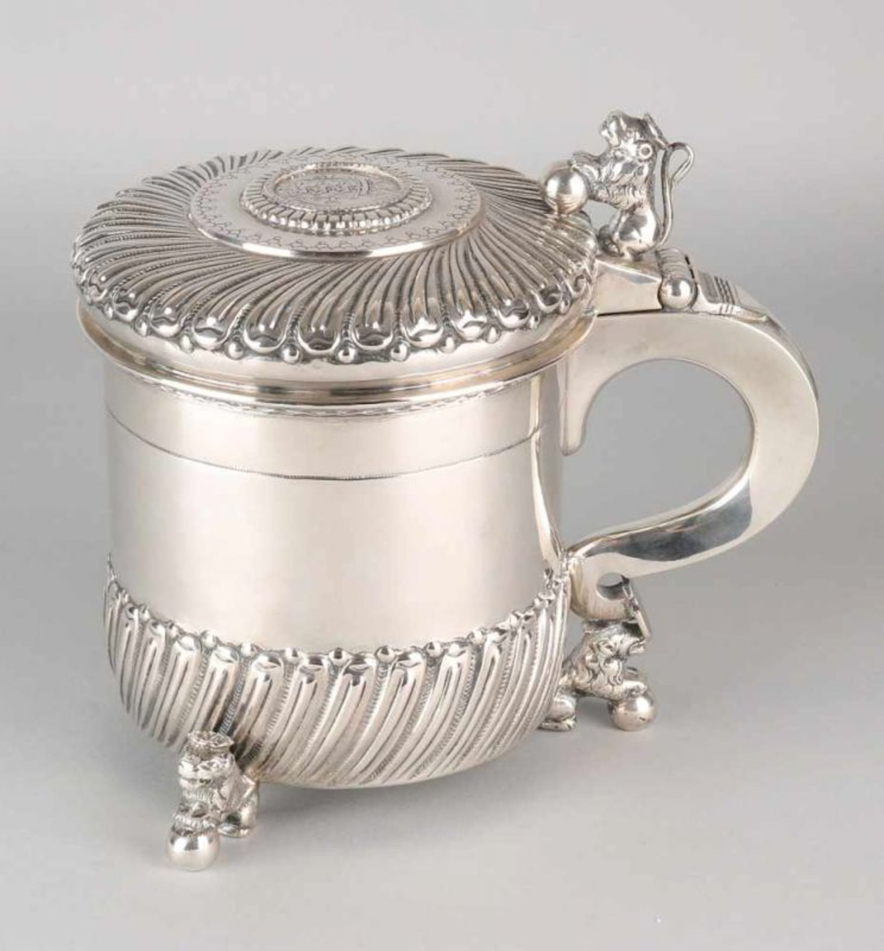 Nice large silver tankard, 830/000. so-called Humpen, decorated with a broad rim with knerren - Bild 2 aus 3